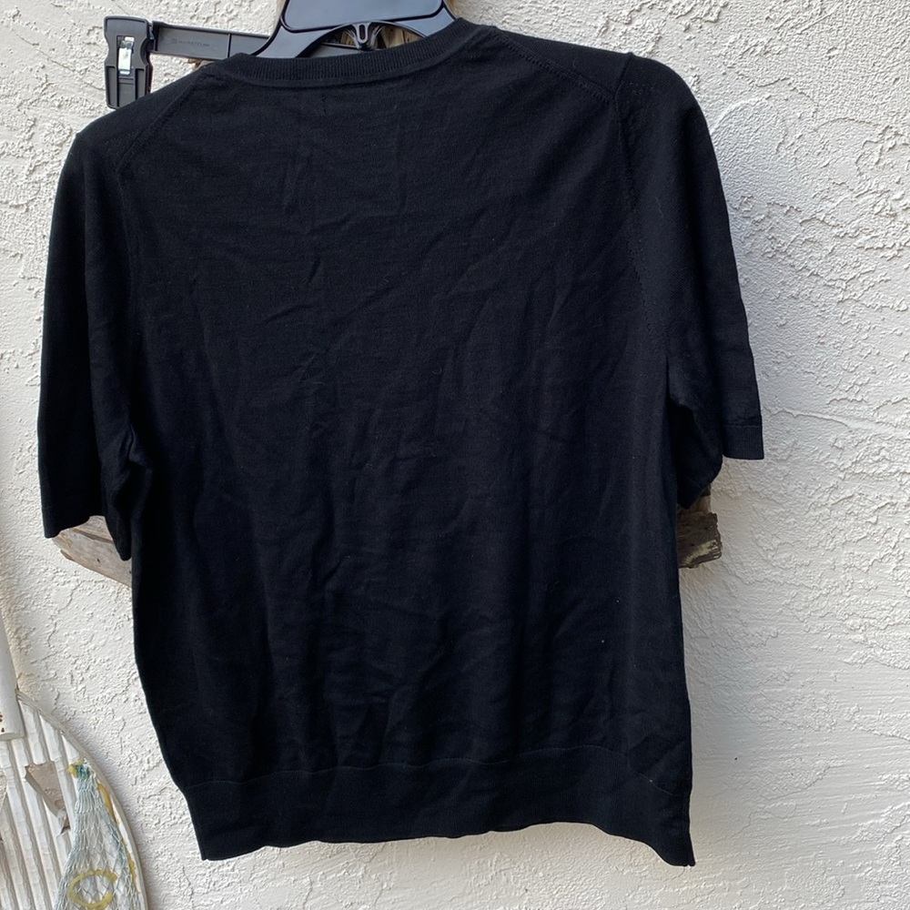 Banana republic large light weight black wool knit short sleeved sweater - Picture 2 of 5